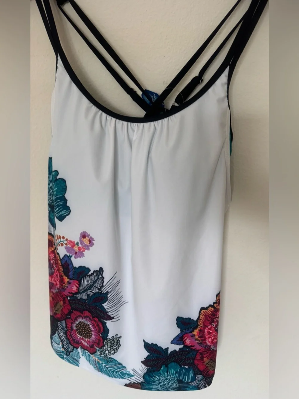 Free Country Women’s Side-Tie Tankini Swimsuit Top With Macrame Floral - Picture 9 of 10